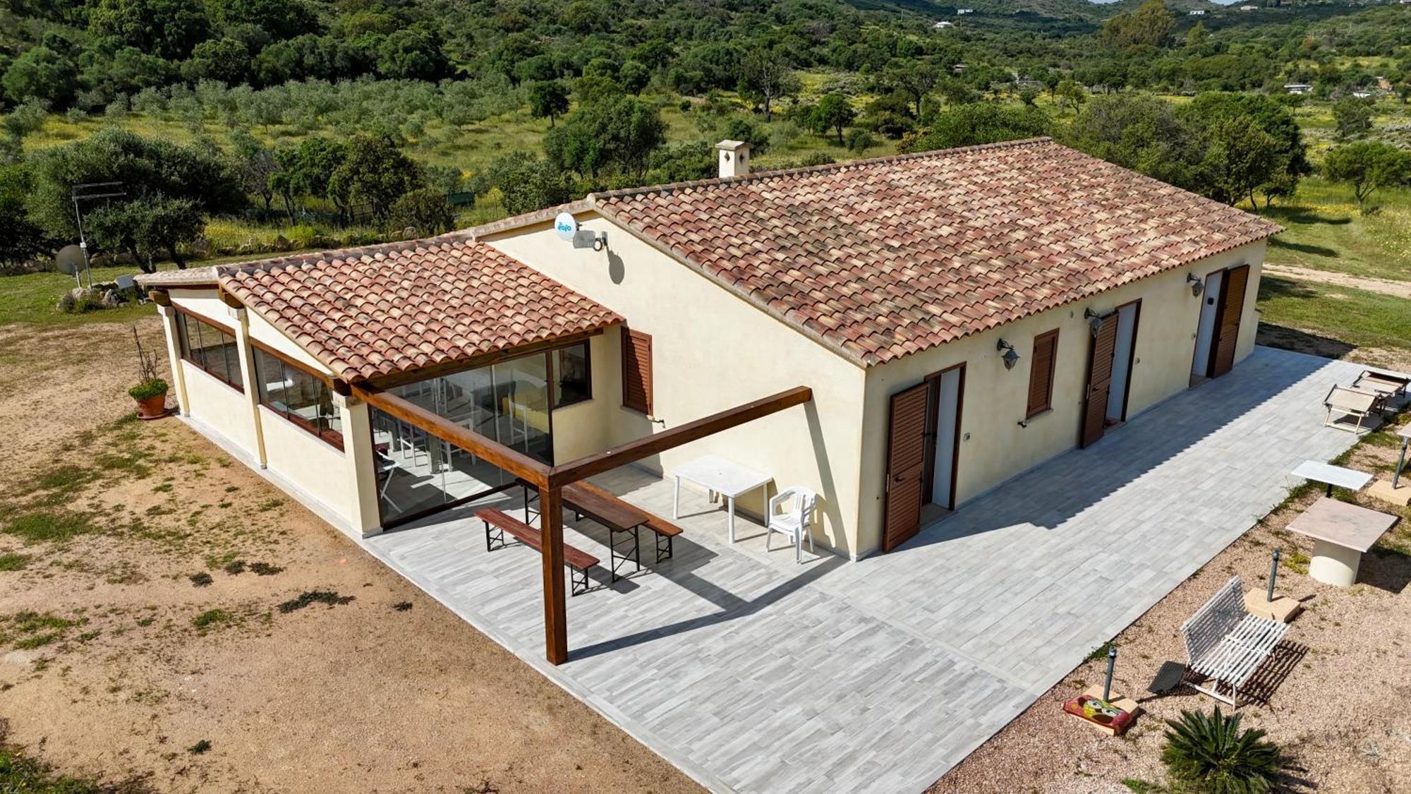 Molti Mari B&B Resort Olbia Bagian luar foto