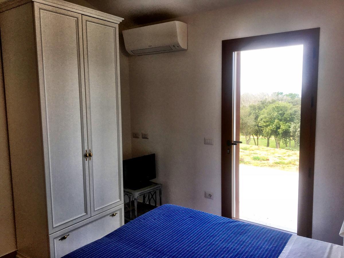 Molti Mari B&B Resort Olbia Bagian luar foto