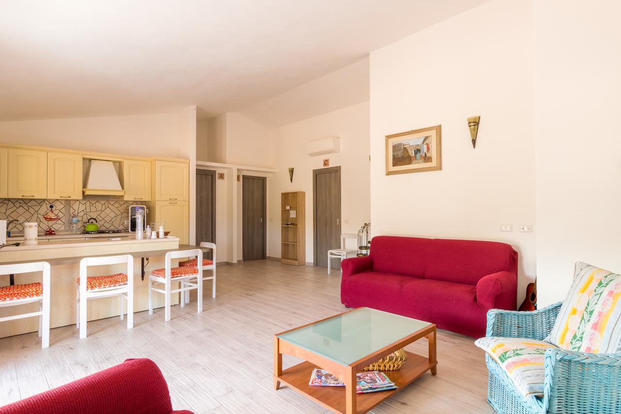 Molti Mari B&B Resort Olbia Bagian luar foto