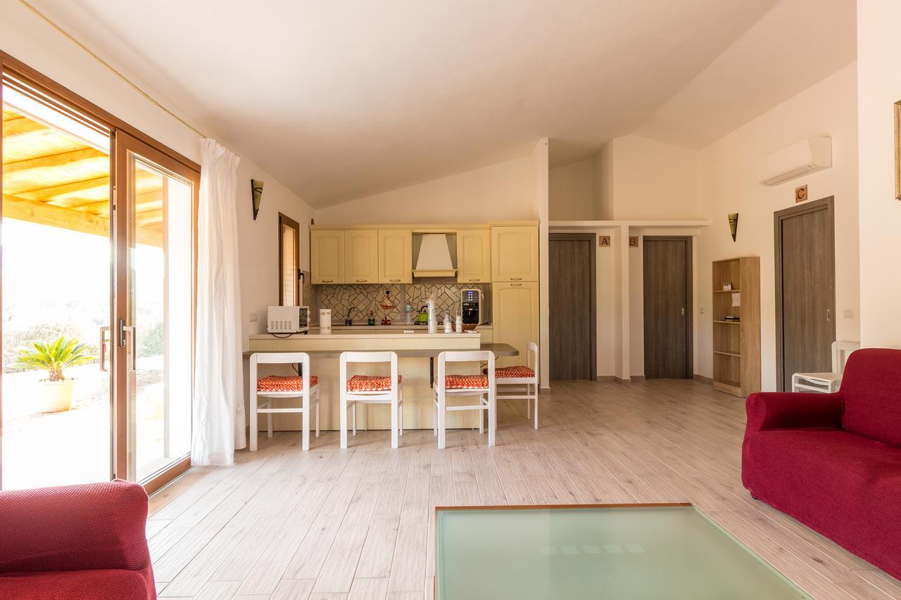 Molti Mari B&B Resort Olbia Bagian luar foto