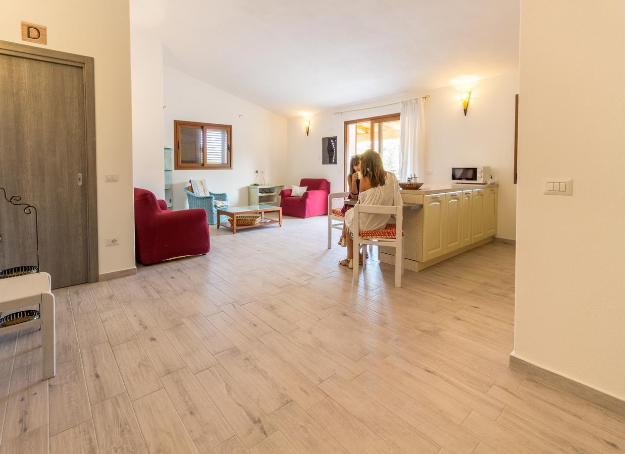 Molti Mari B&B Resort Olbia Bagian luar foto